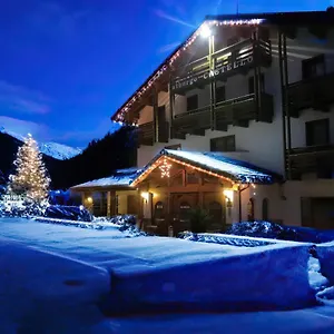 ** Hotel Castello Italia